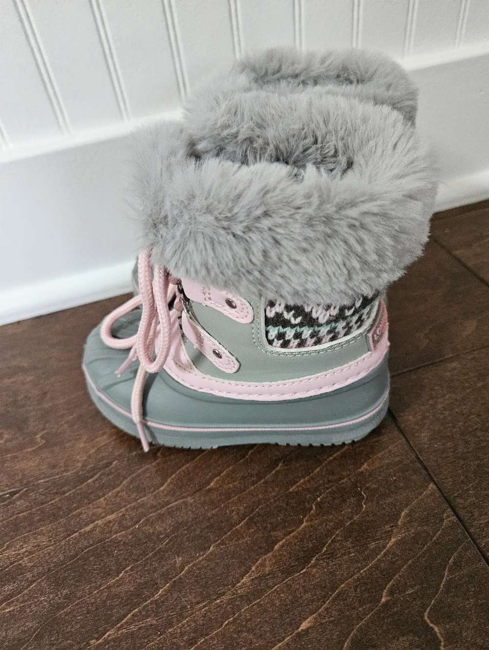 London Fog Faux Fur Grey Snow Boots Size 6